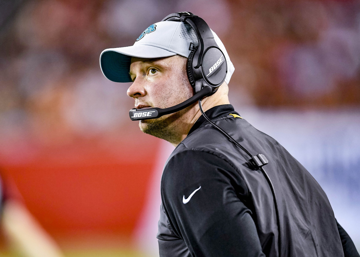 Nathaniel Hackett on the sideline during his time as Jaguars offensive coordinator